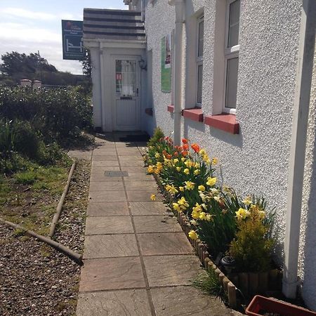 Finn Mccools Giants Causeway Hostel Бушмілс Екстер'єр фото