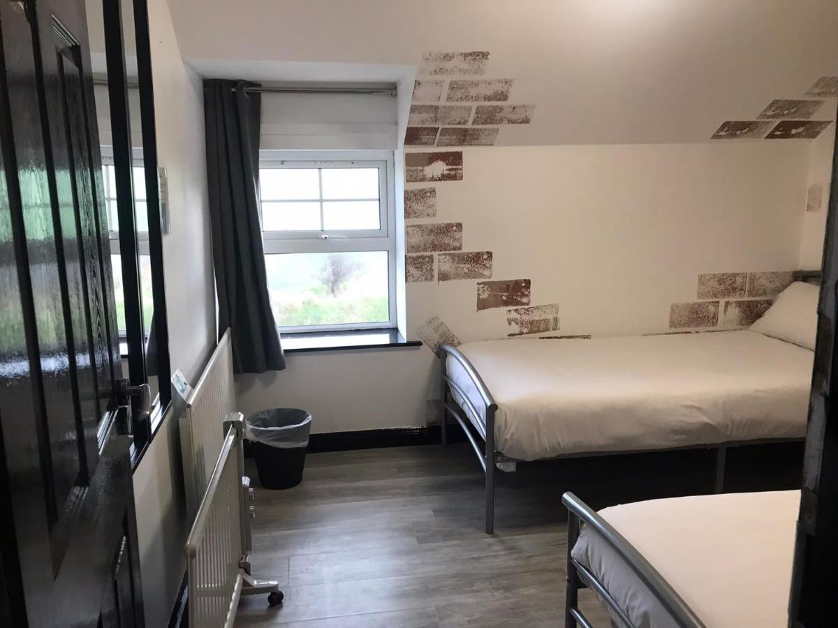 Finn Mccools Giants Causeway Hostel Бушмілс Екстер'єр фото