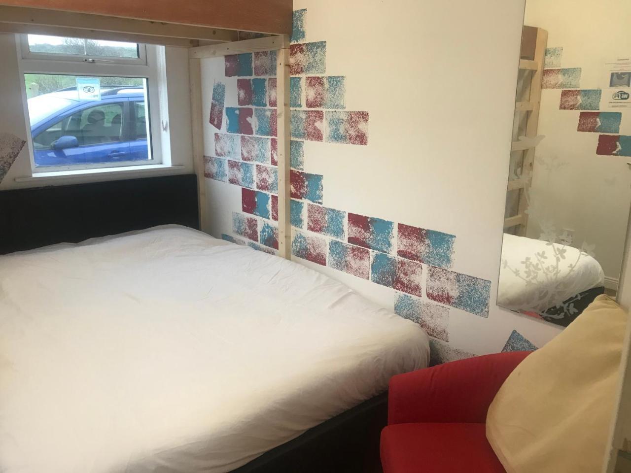 Finn Mccools Giants Causeway Hostel Бушмілс Екстер'єр фото